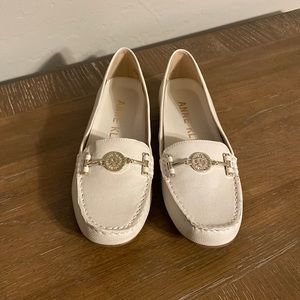 Anne Klein cream loafers NWOT